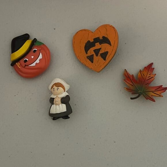 Fall and Halloween brooch set - Picture 1 of 3